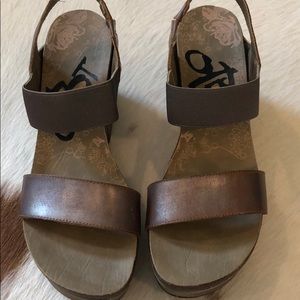 Never been worn OTBT wedges